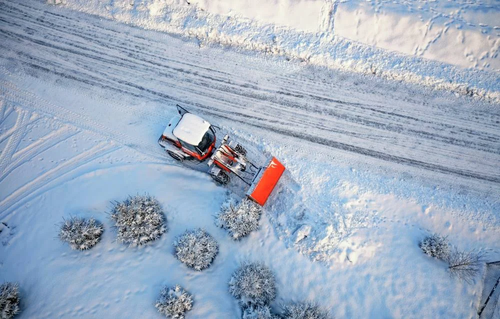 Professional snow removal by Services MJD et Fils